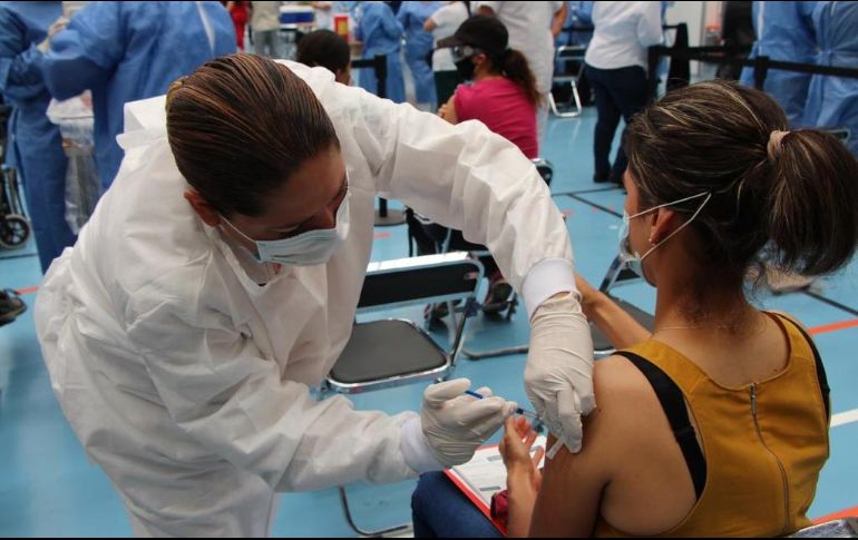 El refuerzo de la vacuna contra el COVID será con el biológico Pfizer con o sin cita. ESPECIAL