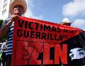 Unas 300 personas que resultaron desplazadas por el levantamiento armado en Chiapas exigen pago. SUN