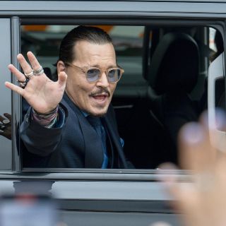 "Alargan" la novela de Johnny Depp