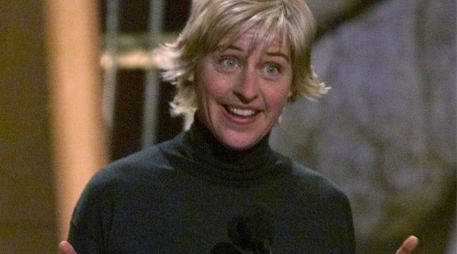 Entre lágrimas y con emotivo monólogo, Ellen DeGeneres se despide de “The Ellen Show”. REUTERS/ Fred Prouser