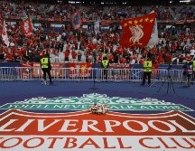 Aficionados del Liverpool estarían en la mira de las autoridades por ingresar sin boleto. EFE/R, WITTEK