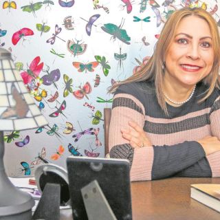 Los escritores debemos ser mentirosos, pero muy creíbles: Mónica Hernández