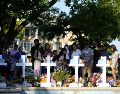 Familiares de la víctimas del ataque en Uvalde realizan homenajes tras la tragedia. XINHUA/W. Xiaoling