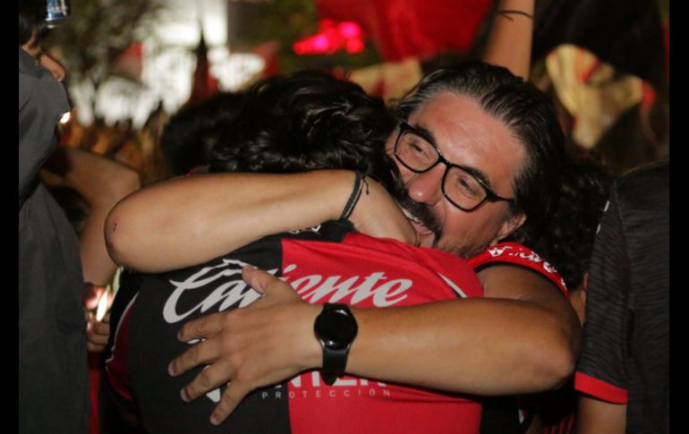 Los rojinegros en la Glorieta de los Niños Héroes. Fotos: Cortesía de la Policía de Guadalajara