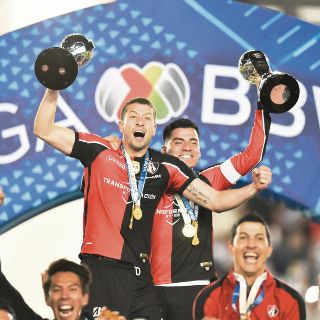 Atlas: Los Rojinegros refrendan su corona
