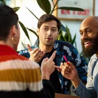 Cómo identificar a un narcisista encubierto y qué hacer si trabajas con uno