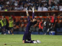 Camilo Vargas se ha convertido en uno de los ídolos de la afición rojinegra. IMAGO7