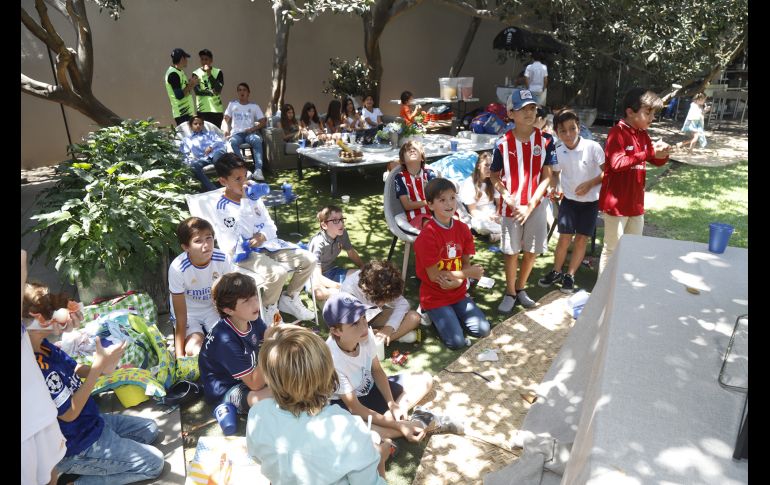 Viendo el partido. GENTE BIEN JALISCO/Claudio Jimeno