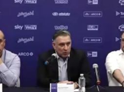 Como parte de ese crecimiento a futuro en el plano internacional, Manrique (centro) aseguró que seguirán explotando al máximo la Serie del Caribe como uno de los grandes activos de la Liga.