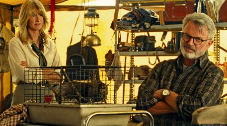 Laura Dern y Sam Neill, en una escena de “Jurassic World: Dominion”. CORTESÍA/ Universal Pictures