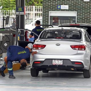 Verificación federal y estatal podrían empatarse sin costo adicional: Clouthier