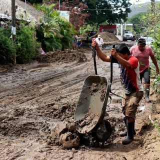 Estiman más de 38 mil damnificados por "Agatha" en Pochutla