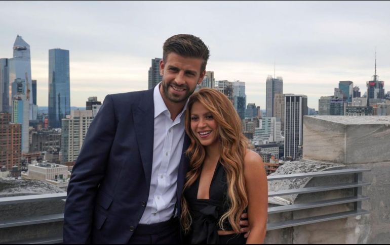 La cantante y el futbolista pusieron fin a su relación tras 12 años juntos en medio de una controversia en la que se acusa a Piqué de engañar a Shakira. AFP / ARCHIVO