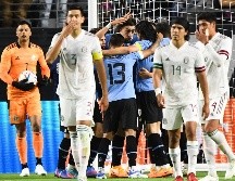 México no fue rival para Uruguay. EFE/P. FALLON