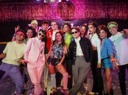 Natalia Dyer y Charlie Heaton asistieron a la inauguración del “Stranger California”. CORTESÍA / NETFLIX