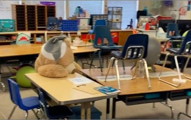 La maestra creó una mochila antibalas para proteger a los niños. ESPECIAL/CAPTURA DE VIDEO