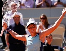 Iga Swiatek llegará a 35 victorias consecutivas si vence este día en la final de Roland Garros a la estadounidense Coco Gauff. AP/M. Euler