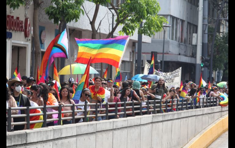 Integrantes de la comunidad lesbiana, gay, bisexual, transgénero, transexual, travesti, intersexual y queer (LGBTTTIQ) tomaron las calles de Guadalajara en el Día del Orgullo.- EL INFORMADOR/ A. CAMACHO