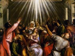 «Entonces aparecieron lenguas de fuego, que se distribuyeron y se posaron sobre ellos; se llenaron todos del Espíritu Santo». WIKIPEDIA/«Pentecostés», de Tiziano