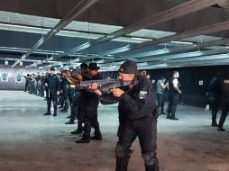 Los policías se especializaron en contención urbana, rapel, tiro y medicina táctica a través de un curso de tres días. ESPECIAL