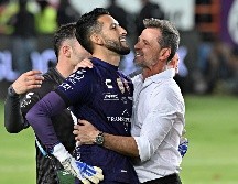 Camilo Vargas fue incluido en el Equipo Ideal de la Liga MX junto a otros cuatro jugadores rojinegros y su entrenador, Diego Cocca. IMAGO7/E. Espinosa