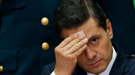 El pasado domingo el diario español El País reportó que el expresidente Enrique Peña Nieto instaló oficialmente su residencia en España, a donde se mudó con una visa dorada. AP / ARCHIVO