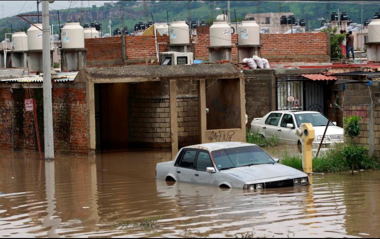 Es importante saber qué hacer en caso de inundación si estás a bordo de tu vehículo. NTX/ARCHIVO