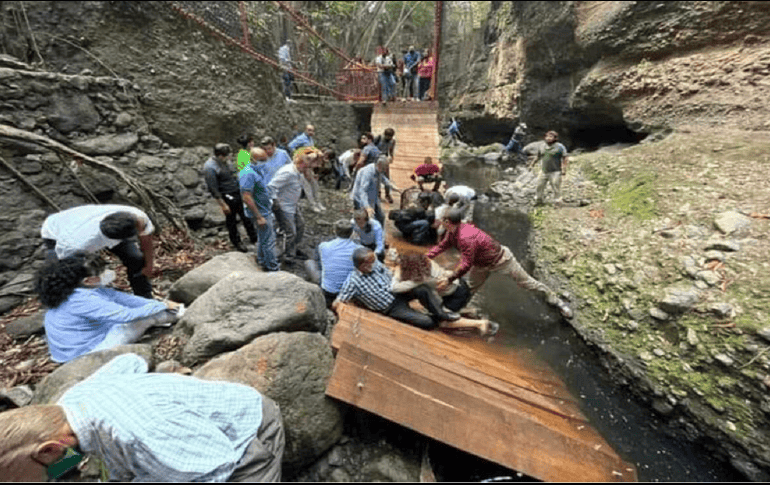 El Gobierno del Estado de Morelos informó que el puente colgante, que se desplomó durante la reapertura del Paseo Ribereño, no se encontraba incluido dentro del proyecto. SUN