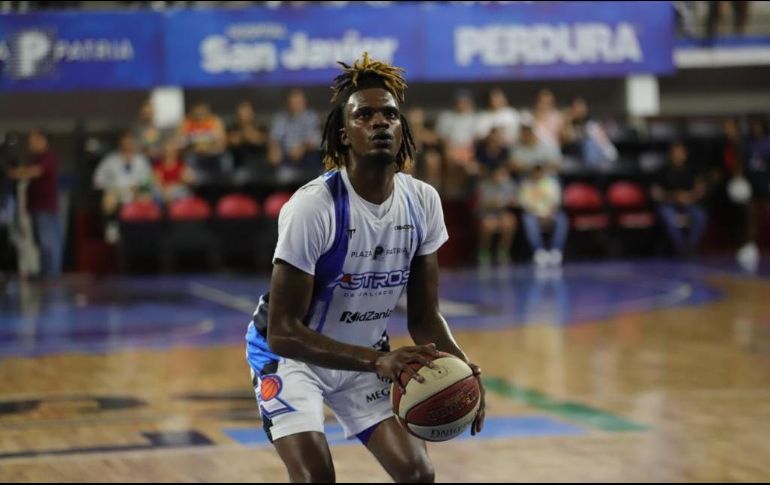 Vick fue el gran artífice de esta victoria para el equipo tapatío. El oriundo de los Estados Unidos fue el líder ofensivo de Astros con 23 unidades y se robó el espectáculo con sus encestes de larga distancia. CORTESÍA