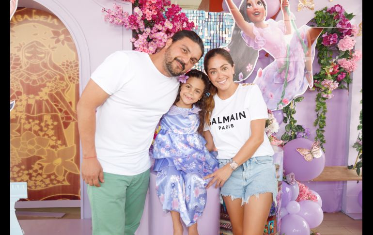 Poncho Hernández Urtiz, María Hernández de la Torre y Elisa de la Torre. GENTE BIEN JALISCO/Claudio Jimeno