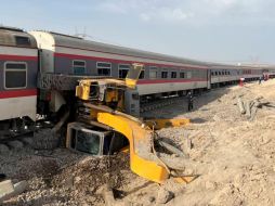 El accidente ocurrió cuando el tren impactó con una excavadora cerca de la ciudad de Tebas. AP/Iran Train Derailment