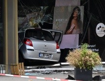 El conductor fue detenido inmediatamente después de estrellarse en una tienda de Berlín. EFE/F. Singer