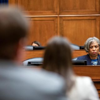 Arrestan a niño de 12 años por amenazar con asesinar a sus compañeros de clase en Florida