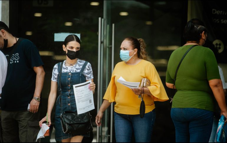 Desde que se eliminó el uso del cubrebocas en Jalisco, los casos han ido en aumento. EL INFORMADOR/ G. GALLO