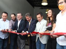 A la inauguración de la casa de enlace se dieron cita distintas personalidades. ESPECIAL