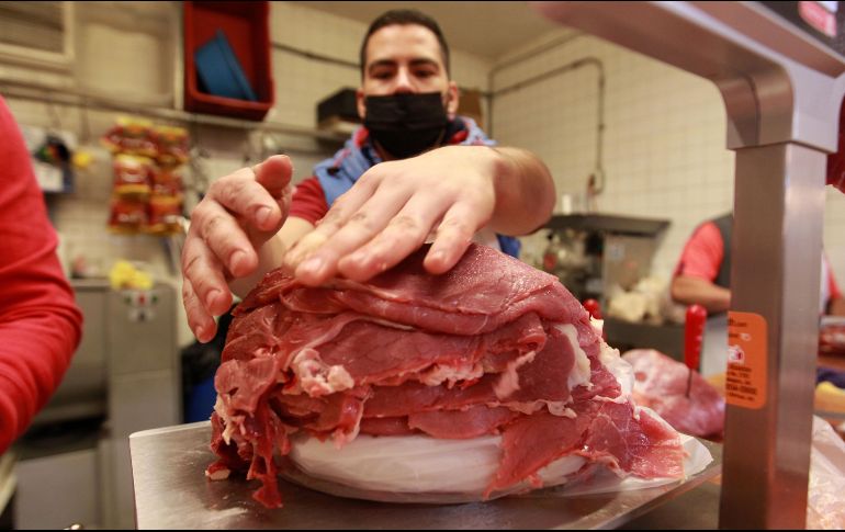 Los productos pecuarios con mayor incremento en mayo fueron: la carne de res, con un alza anual de 16.04%; pescado, 15.16%; pollo, 12.97%; y huevo, 13.20 por ciento. EL INFORMADOR / ARCHIVO