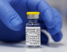 Deben administrarse dos inyecciones a las personas que no se hayan vacunado previamente contra la viruela, y una sola dosis es suficiente para los que ya lo hayan hecho. AP/ARCHIVO