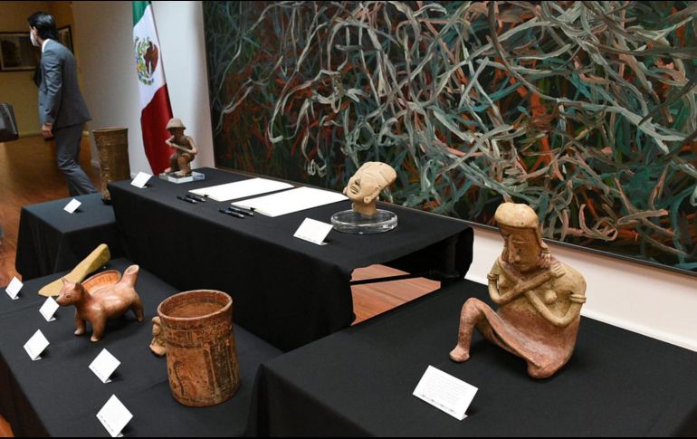 Las piezas entregadas pertenecen a las culturas maya, zapoteca, teotihuacana, así como de la tradición Tumbas de Tiro y de las asentadas en el Altiplano Central, occidente y el Golfo de México. EFE/SRE