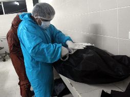 El pasado 17 de mayo, la madre de un joven identificó un cuerpo localizado sin vida como el de su hijo en Cuautitlán Izcalli, pero su hijo estaba vivo y fue liberado de un secuestro. EFE / ARCHIVO