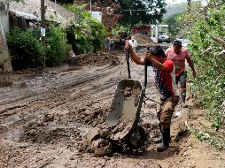 El Presidente Andrés Manuel López Obrador asegura que continuarán las brigadas en apoyo de la población damnificada. AFP / ARCHIVO