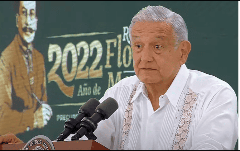 En conferencia de prensa, López Obrador señaló que si los aspirantes solo se dedican a hacer campaña, pese a tener una responsabilidad, 