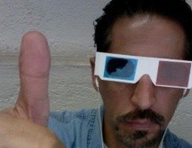 En esta exposición, además de los poemas revelados mediante las palabras seleccionadas, el artista agrega letras, colores e imágenes que se corresponden con el texto resultante, lo cual añade una lectura más a cada obra. ESPECIAL