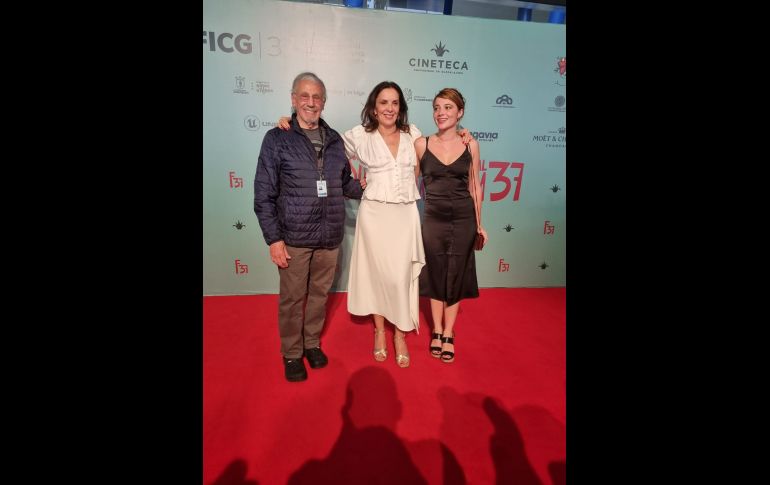 Apareció Alfonso Arau, quien dijo que rodará una película que lleva por nombre 