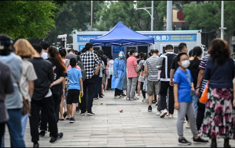 Este sábado, China registró un total de 138 nuevos casos de covid, casi la mitad de ellos en Beijing, según cifras oficiales. AFP / J. Gao