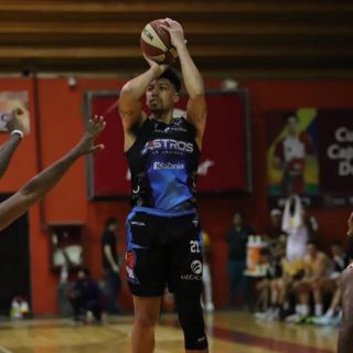 ¡Descomunal Loveridge! Astros pone pie y medio en semifinales del CIBACOPA