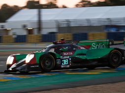 Roberto González  subió a lo más alto del podio en la categoría LMP2 en las 24 horas de Le Mans. EFE/Y. VALAT