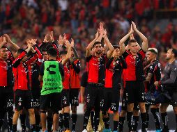 Luego de coronarse como bicampeones del futbol mexicano, este lunes regresaron a la actividad los rojinegros del Atlas. EFE / ARCHIVO