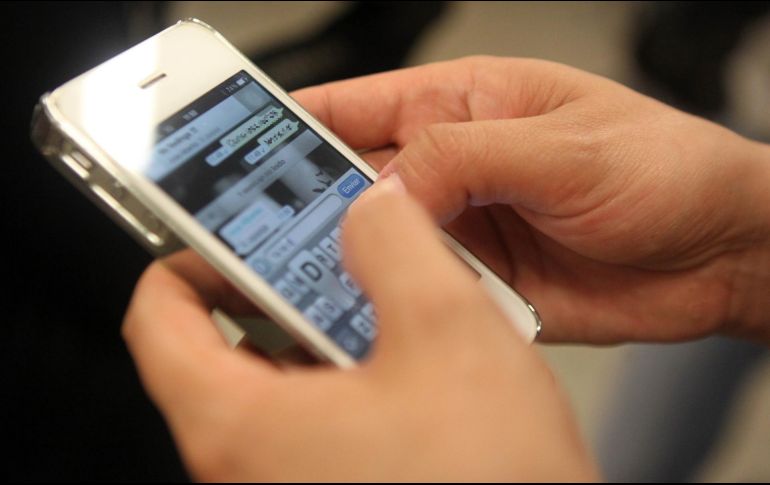 A pesar de su amplio uso, no todos conocen el funcionamiento de WhatsApp, por ejemplo, ¿qué significa el punto verde en los chats? EL INFORMADOR / ARCHIVO