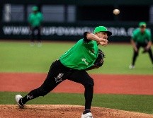 Henry Centeno (foto) dejó la lomita con el marcador 4-2 a su favor, pero el relevista Jeremy Rhoades. no pudo sostener la ventaja. ESPECIAL/Mariachis de Guadalajara