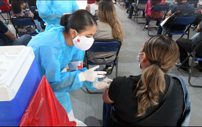 Ante contagios, se hace un llamado para comunicar que hay vacuna Pfizer disponible en 144 puntos activos en todo el estado. EL INFORMADOR/ Archivo